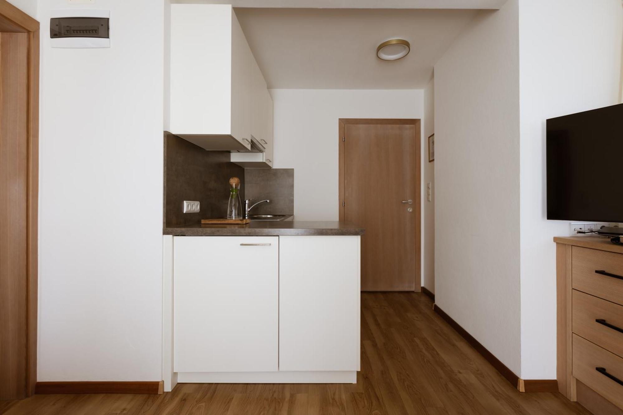 Residence Walchhof Schenna Bagian luar foto